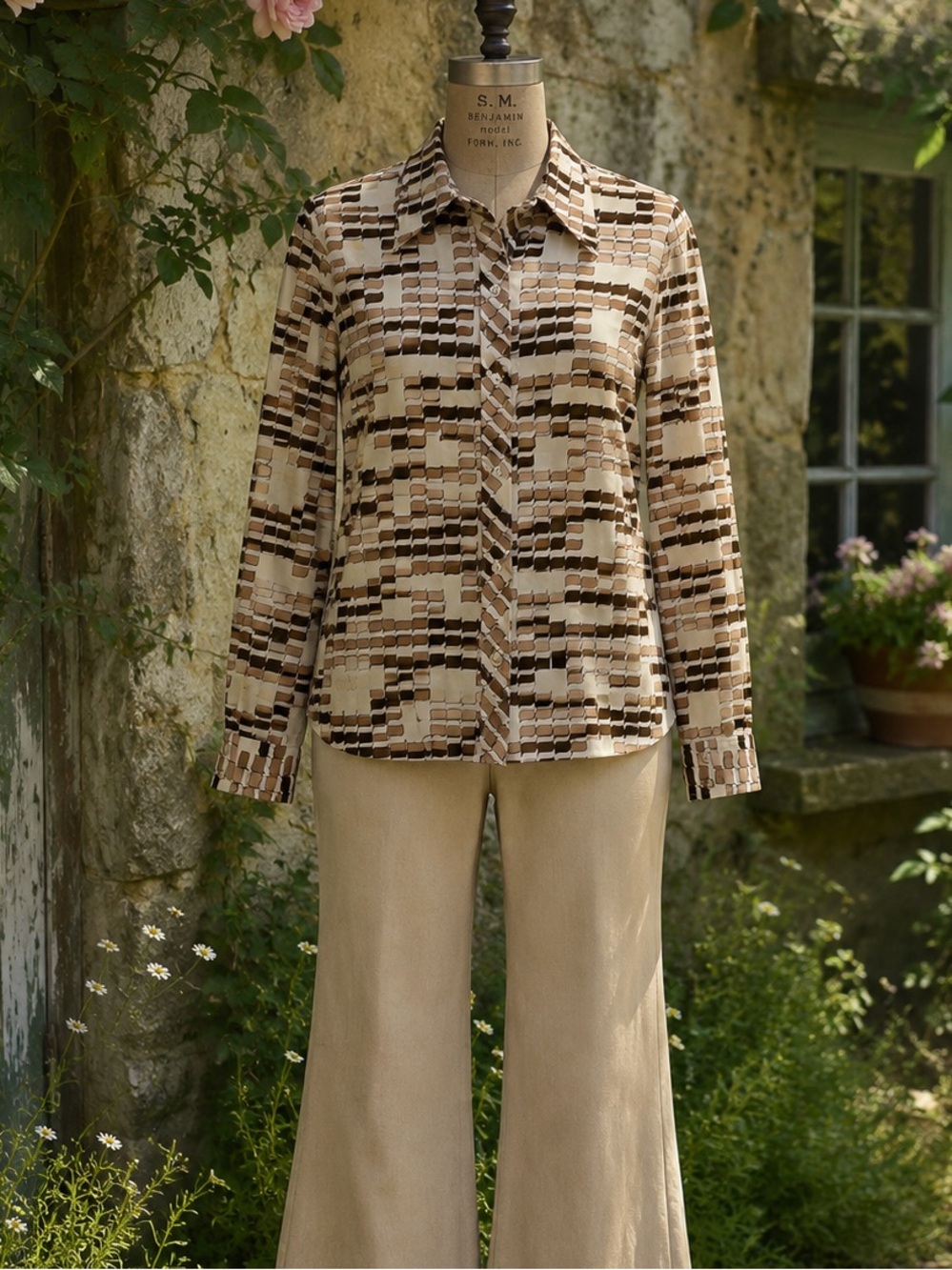 Vintage 1970 Kolortron By Koret Of California Tan,Brown & Cream Geometric Blouse